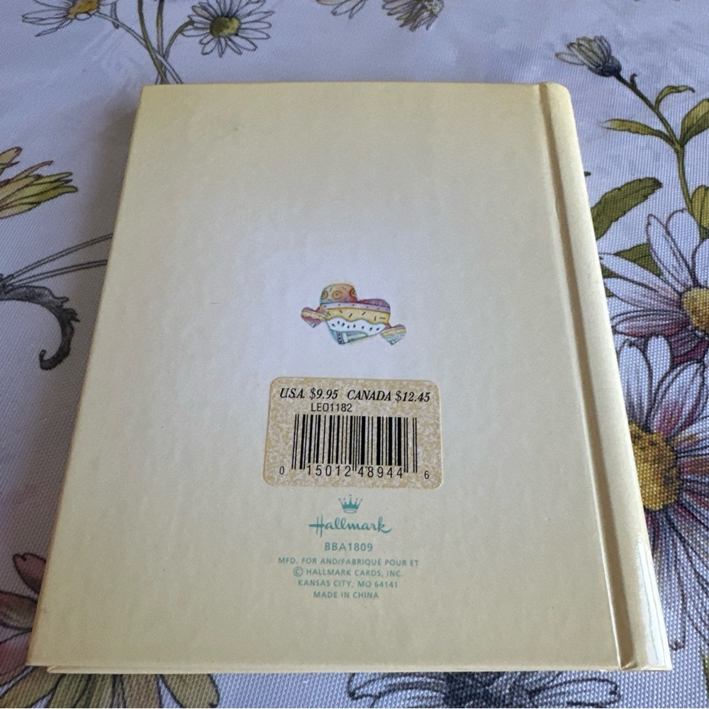 Hallmark Before baby arrives a mother‘s pregnancy journal book. A memory book - Picture 3 of 15